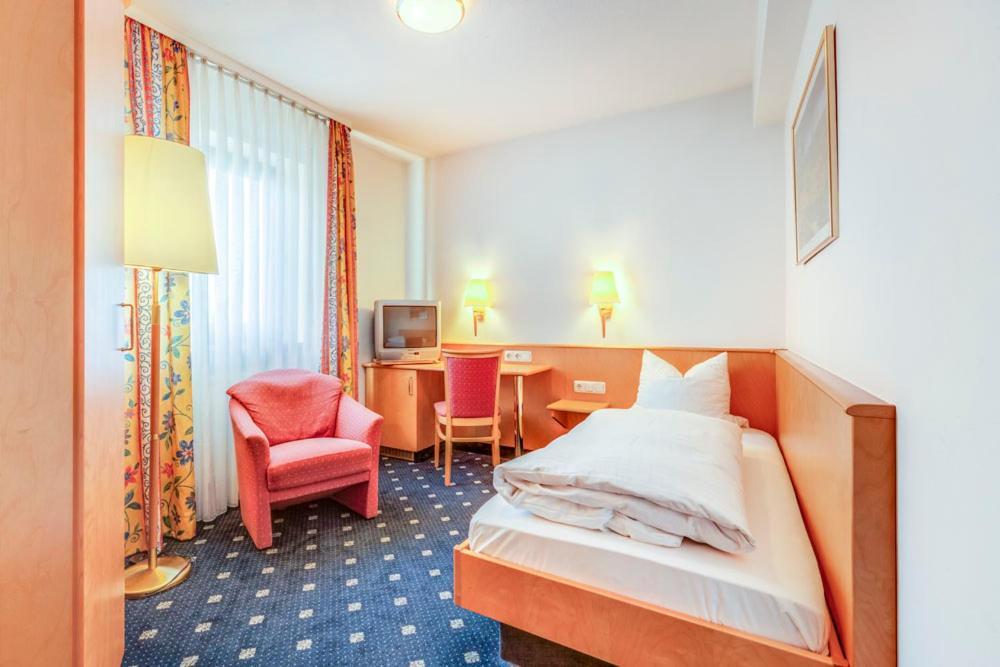 Hotel Bloedel Gruener Baum Nuremberg